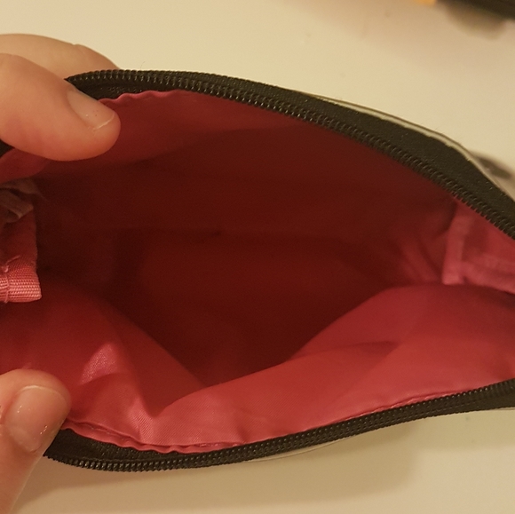 Puppy pouch with matching headband - Picture 4 of 7